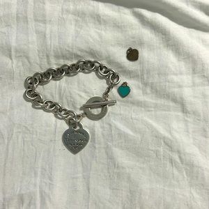 Return to Tiffany Heart Tag Toggle Bracelet in silver